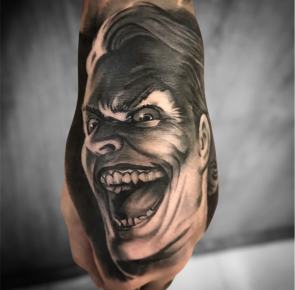 Discover the Unique Art of Blackwork at QV Tattoo | Tattoo Studio District 3